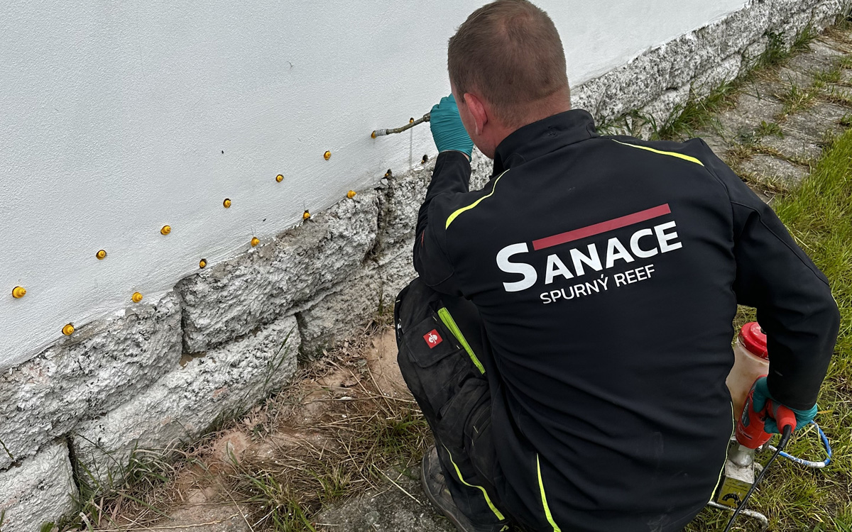 Sanačná firma špecializujúca sa na likvidáciu drevokazných škodcov a pamiatkovo chránené objekty.